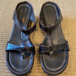 Donald Pliner  Black Slide Sandal